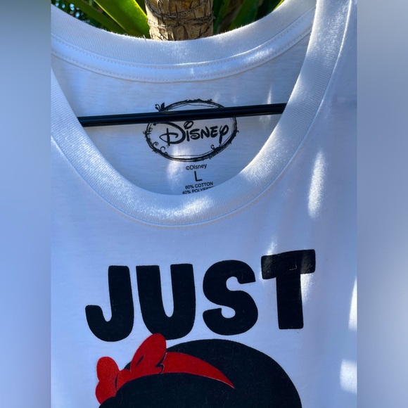 Disney Snow White -Just One Bite T-Shirt - Picture 2 of 5